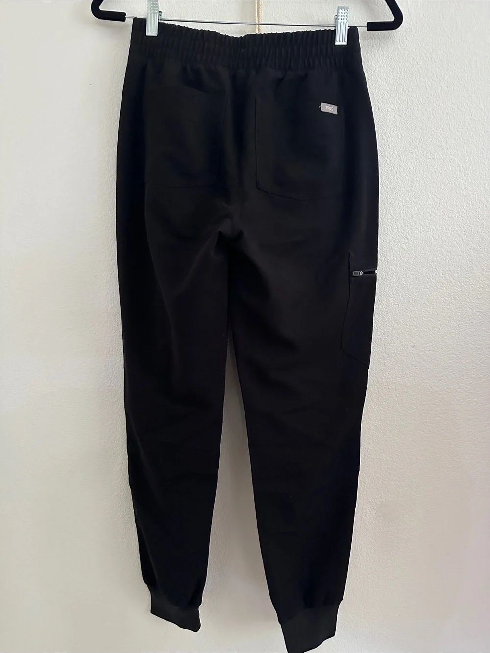 Figs | Pants & Jumpsuits | Figs Black Jogger Scrub Pants | Poshmark